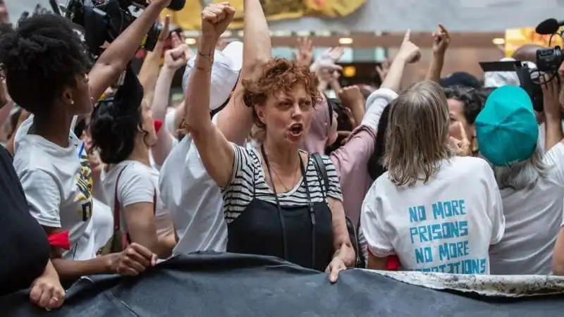 SUSAN SARANDON 