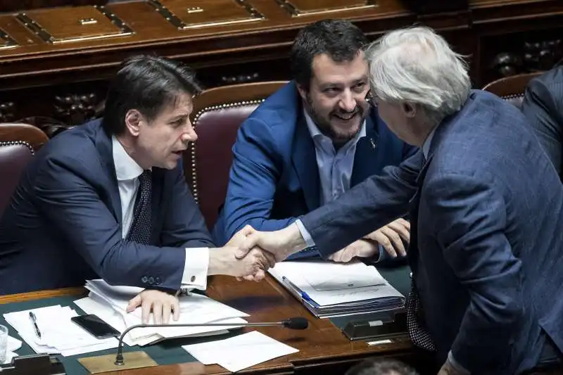 vittorio sgarbi, giuseppe conte e matteo salvini