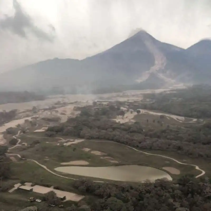 vulcano de fuego guatemala 15