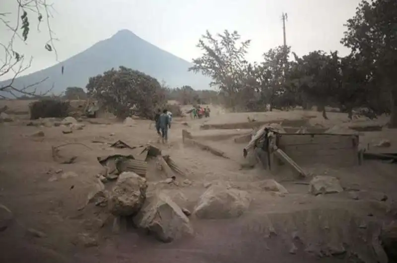 vulcano de fuego guatemala 4