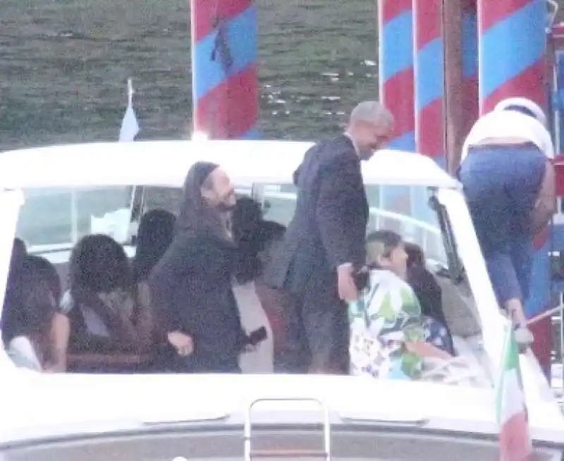 BARACK OBAMA E GEORGE CLOONEY IN BARCA SUL LAGO DI COMO

