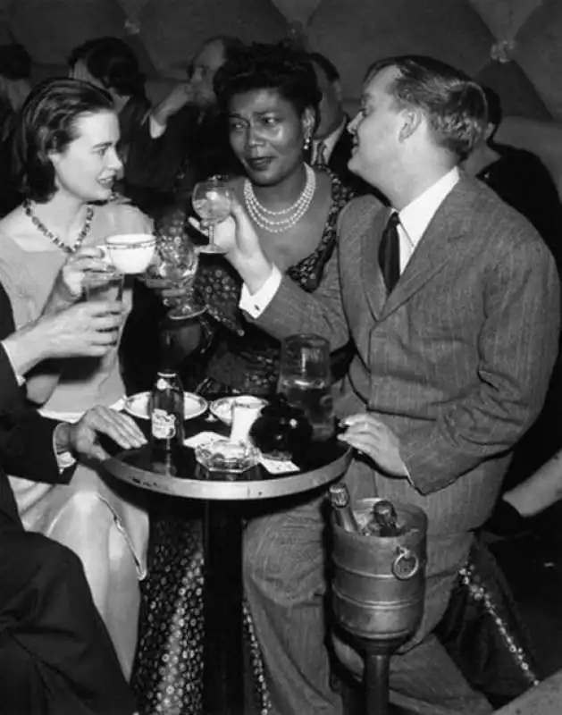 gloria vanderbilt, pearl bailey, truman capote