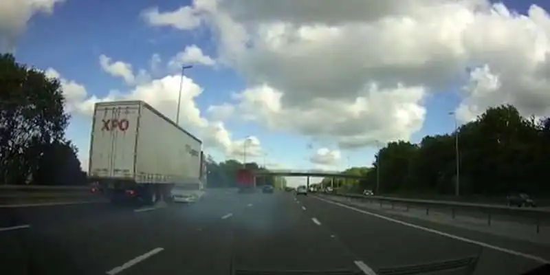 incidente autostrada gran bretagna 5