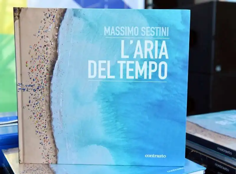 libro fotografico di massimo sestini