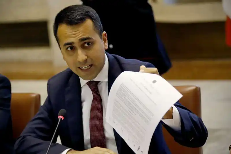 luigi di maio incontra i vertici whirpool 2