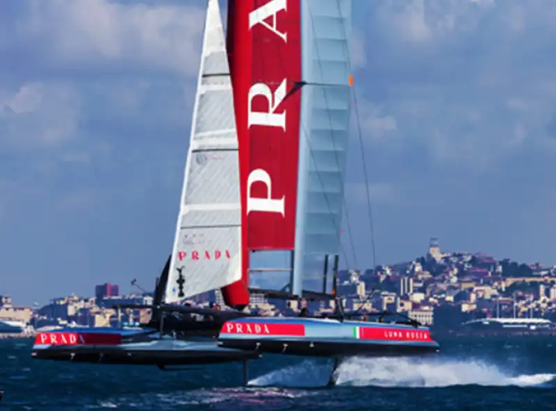 luna rossa