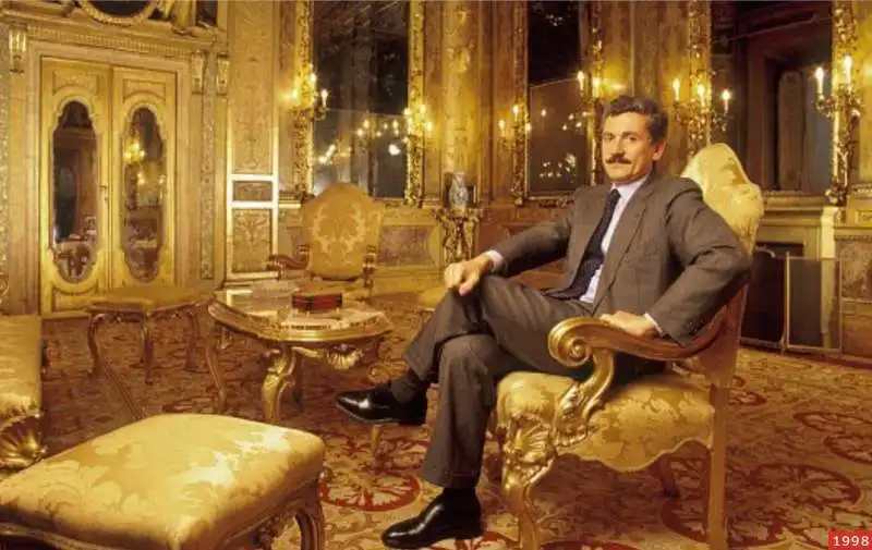 massimo d'alema a palazzo chigi nel 1998 ph guido harari:contrasto