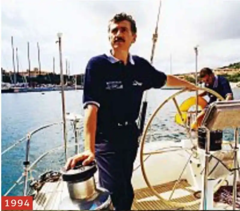 massimo d'alema nel 1999 sulla barca a vela icarus   ph roberto koch:contrasto