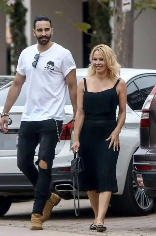 pamela anderson e adil rami 1