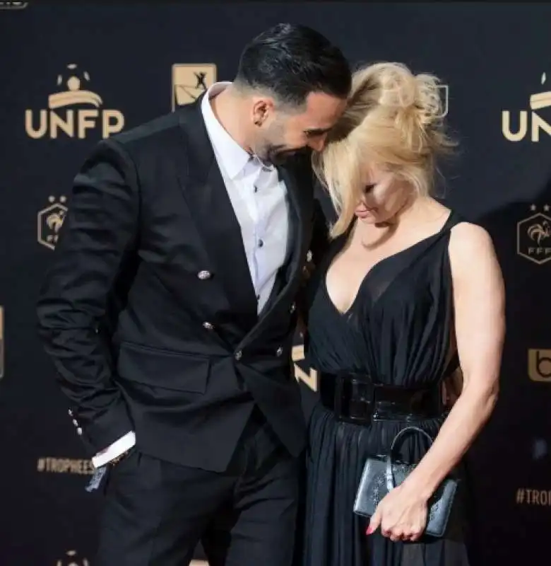 pamela anderson e adil rami 11