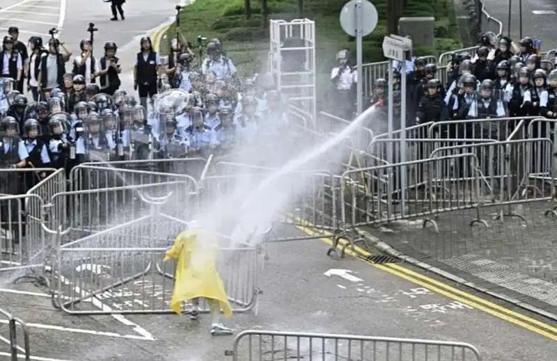 proteste a hong kong per la legge sull'estradizione in cina 24