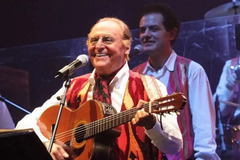 RENZO  ARBORE E L ORCHESTRA ITALIANA