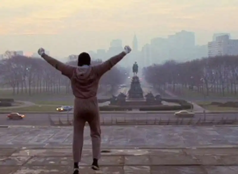 rocky e la scena della scalinata a filadelfia