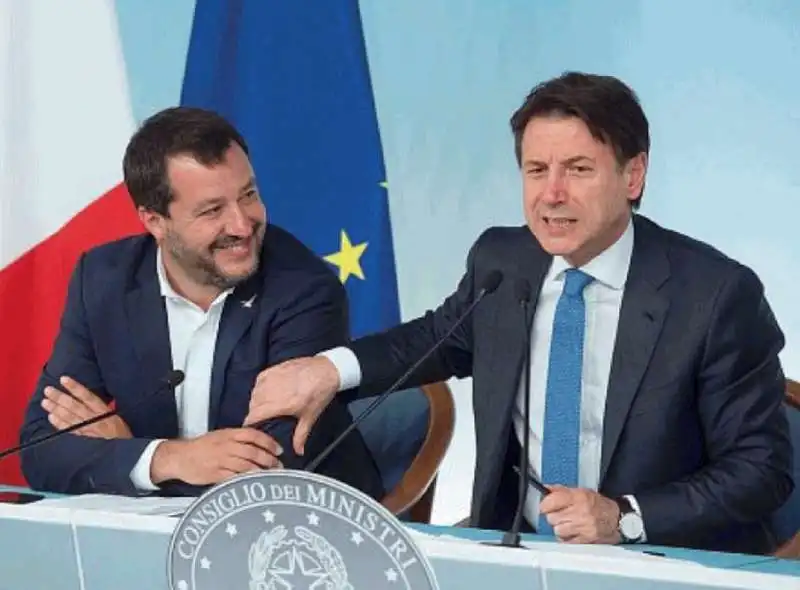 SALVINI E CONTE        