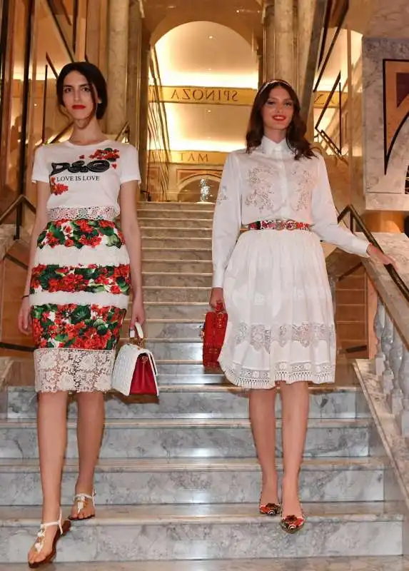 sfilata di abiti dolce e gabbana per gli invitati di concita borrelli (2)