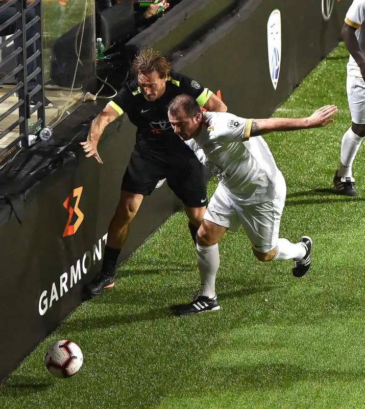 stankovic totti   foto mezzelani gmt  027