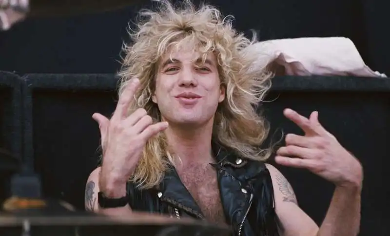  steven adler 8