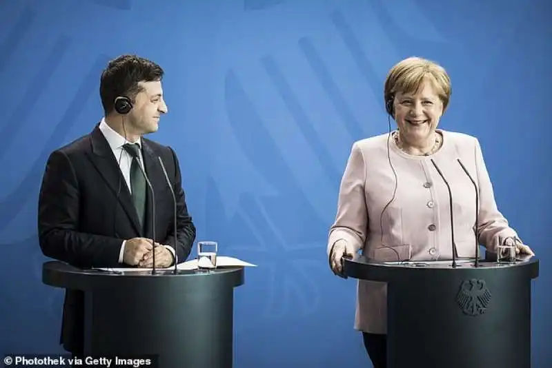 volodymyr zelensky angela merkel