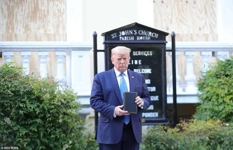 donald trump alla st. john's church 1