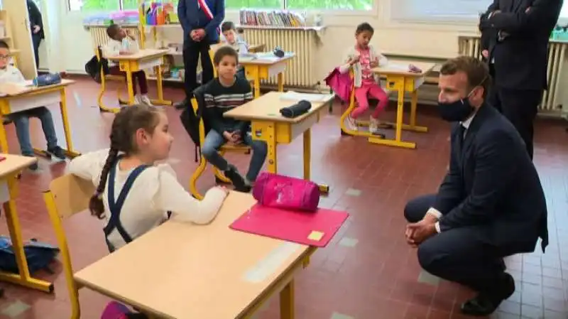 emmanuel macron a scuola 4