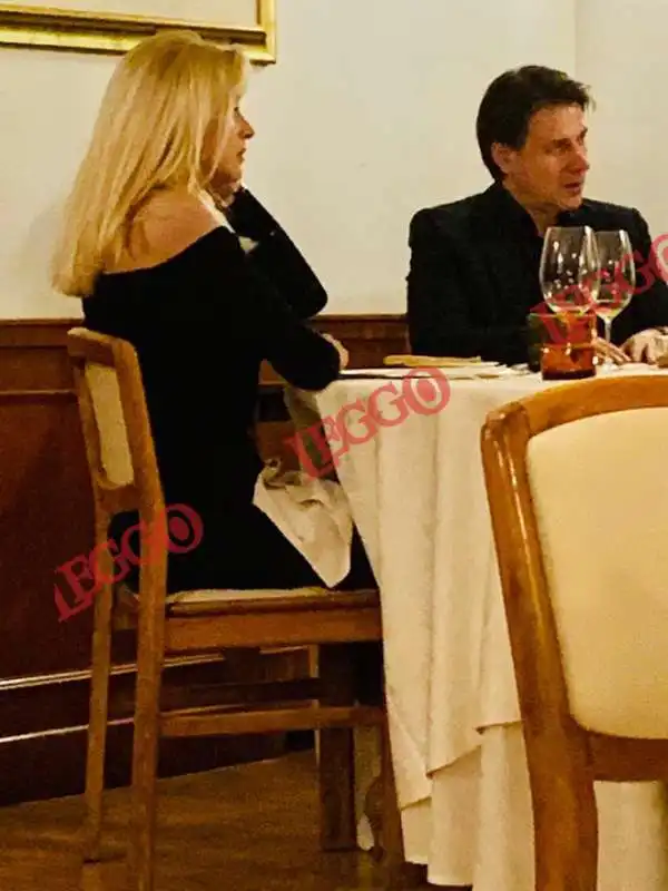 giuseppe conte olivia paladino a cena  3