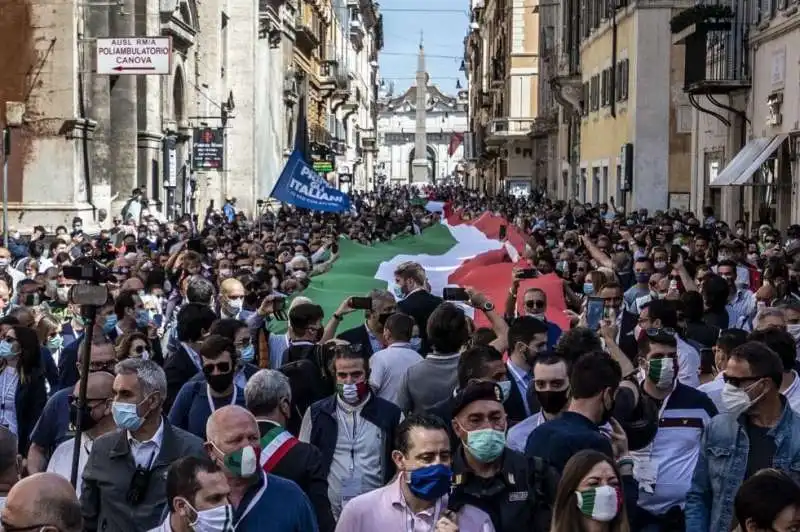 manifestazione del centrodestra   2 giugno 2020 16