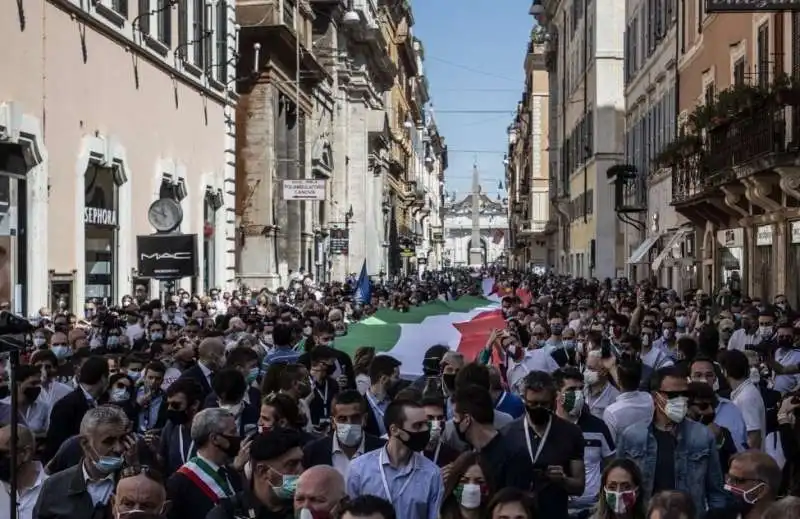 manifestazione del centrodestra   2 giugno 2020 19