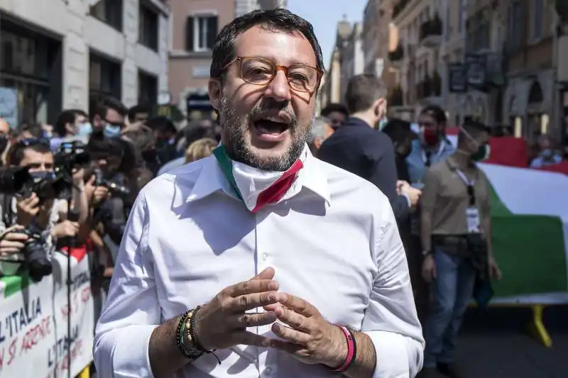 matteo salvini   flash mob del 2 giugno 6