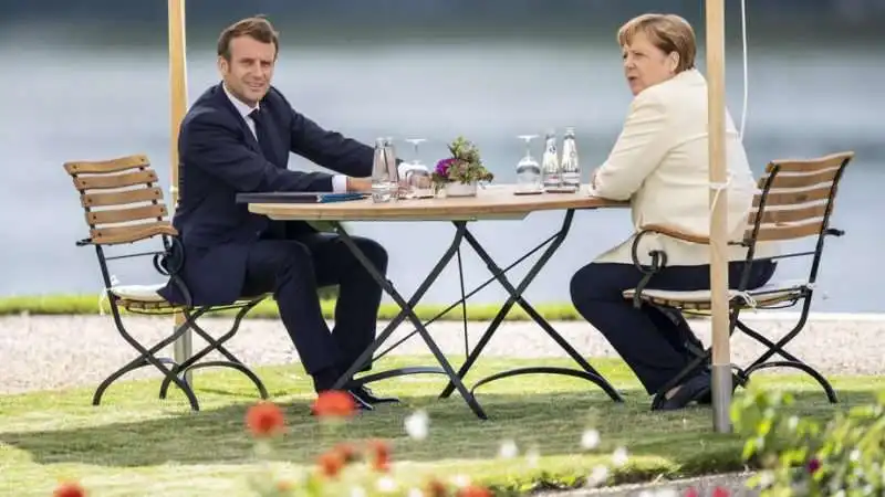 MERKEL MACRON     