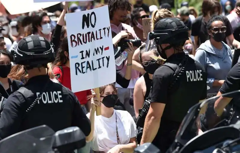 proteste in california per omicidio di george floyd 3