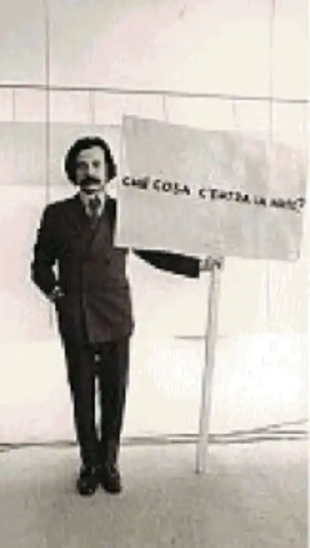 achille bonito oliva alla vii biennale di parigi 1971