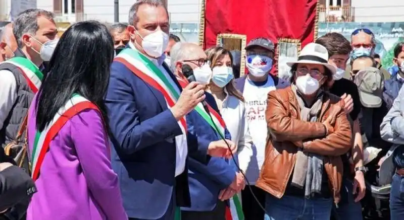 al bano carrisi in piazza a napoli 3