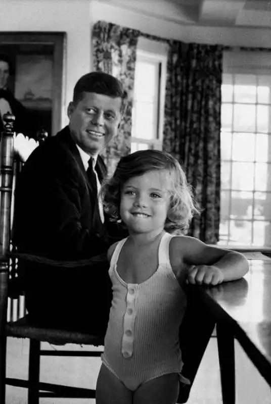 caroline kennedy alla casa bianca con il padre jfk