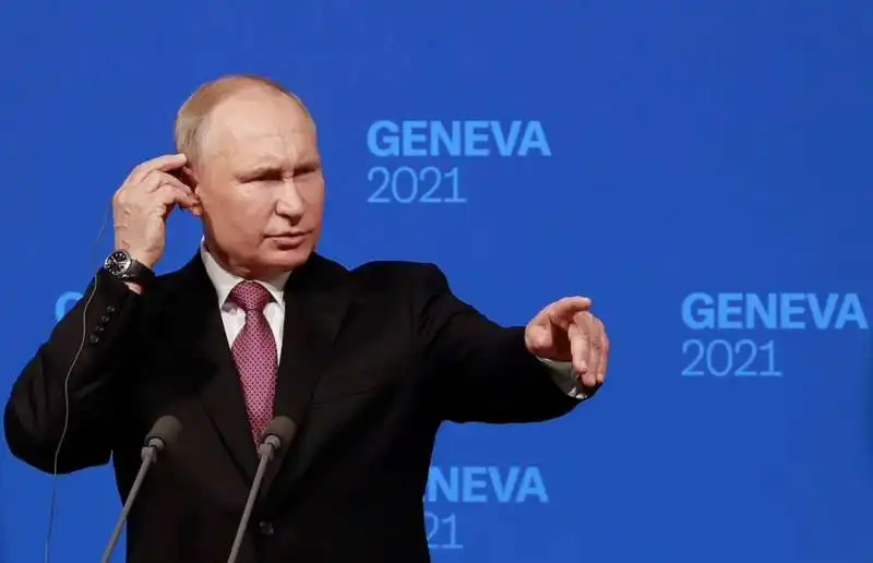 CONFERENZA STAMPA DI VLADIMIR PUTIN DOPO L'INCONTRO CON BIDEN