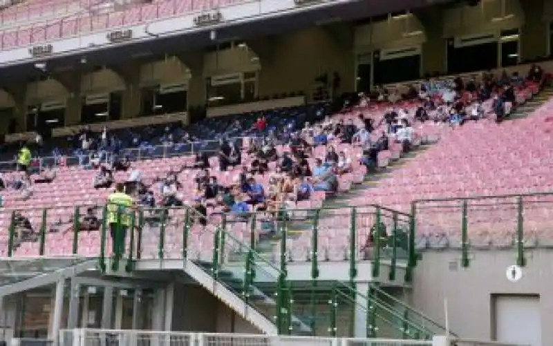 DISTANZIAMENTO ALLO STADIO 