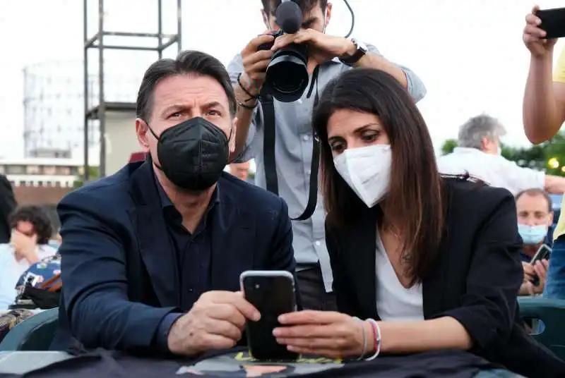 giuseppe conte virginia raggi 