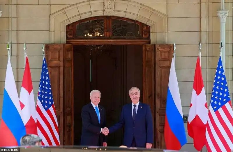 joe biden con il presidente svizzero guy parmelin 2