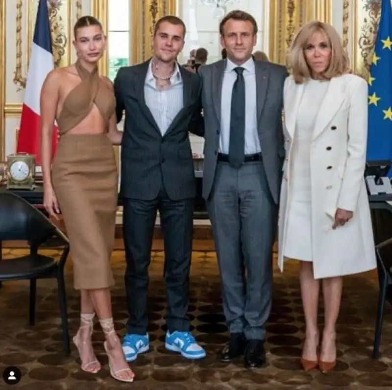 justin bieber e la moglie halley baldwin da macron   5