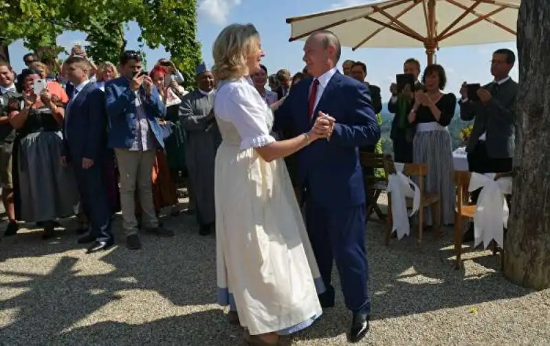 karin kneissl e vladimir putin 2