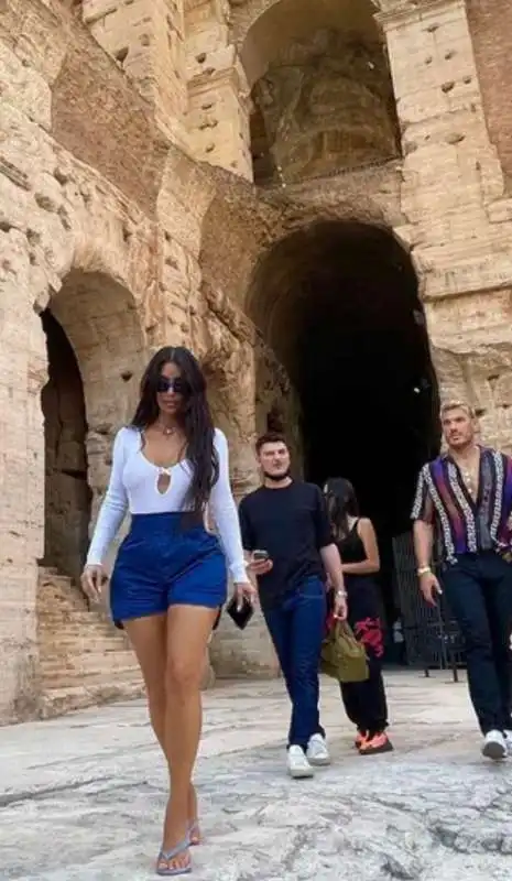 kim kardashian a roma 9