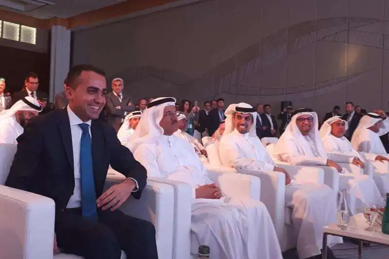 LUIGI DI MAIO NEGLI EMIRATI ARABI 