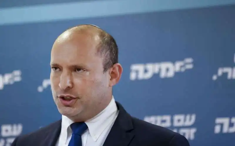 naftali bennett 8