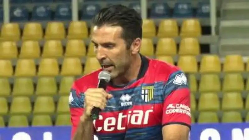 presentazione buffon al parma 7