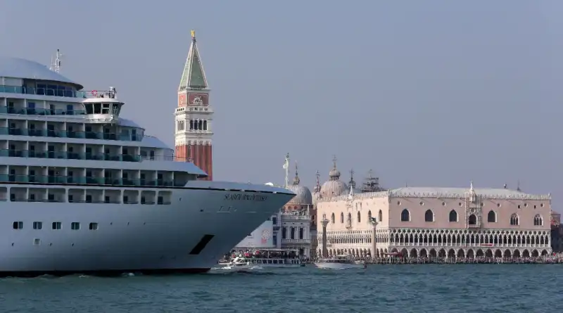 ritorno delle navi da crociera a venezia 8