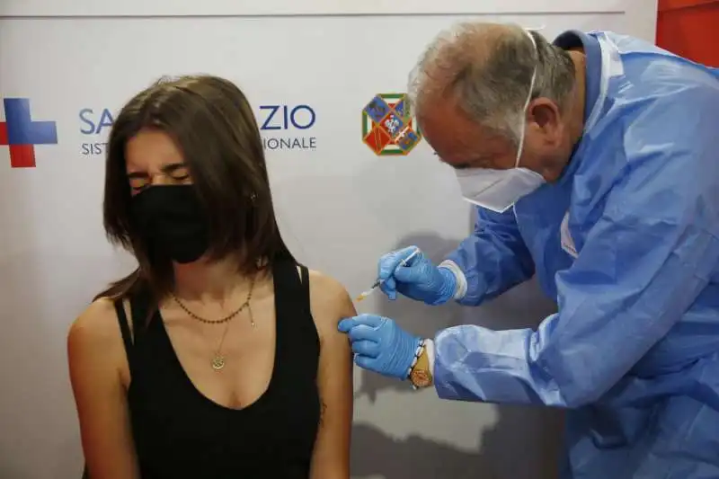 roma   vaccinazione anti covid 19 per i maturandi 2