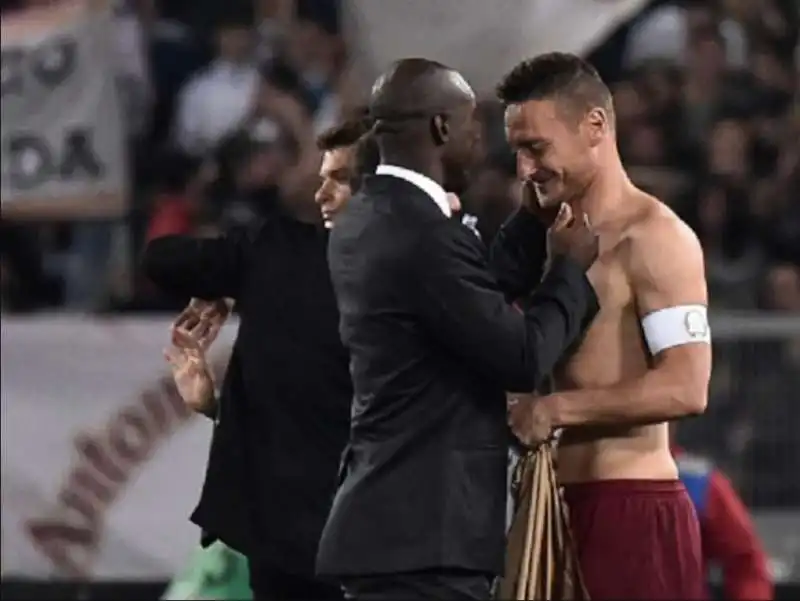 totti e seedorf 3