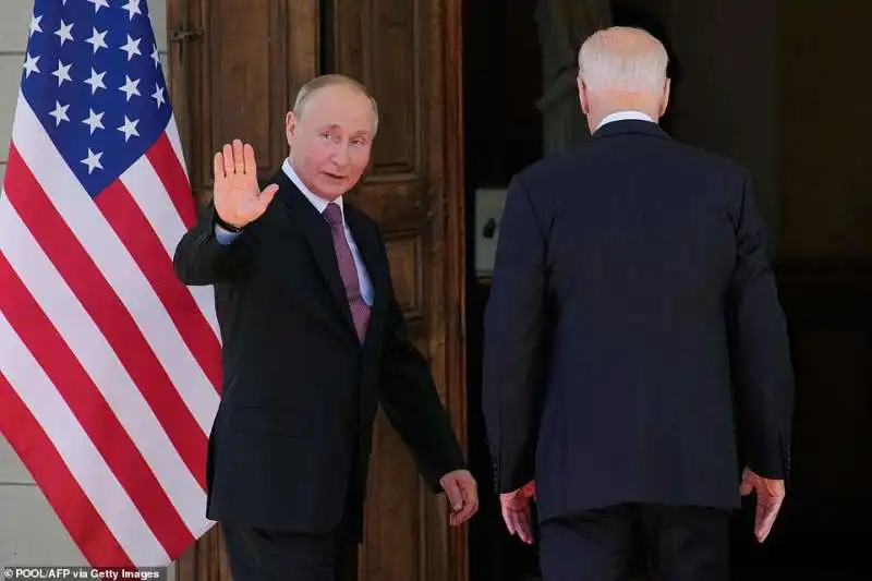 vladimir putin joe biden. 