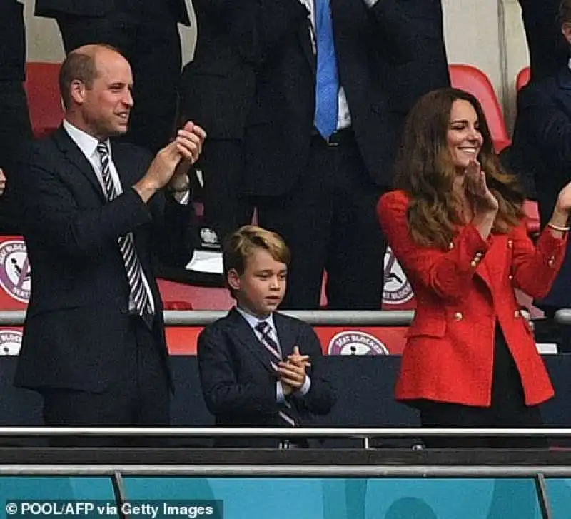 William, George e Kate a Wembley 4