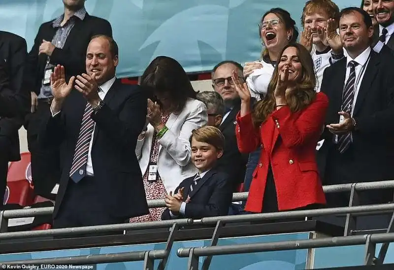 William, George e Kate a Wembley 8