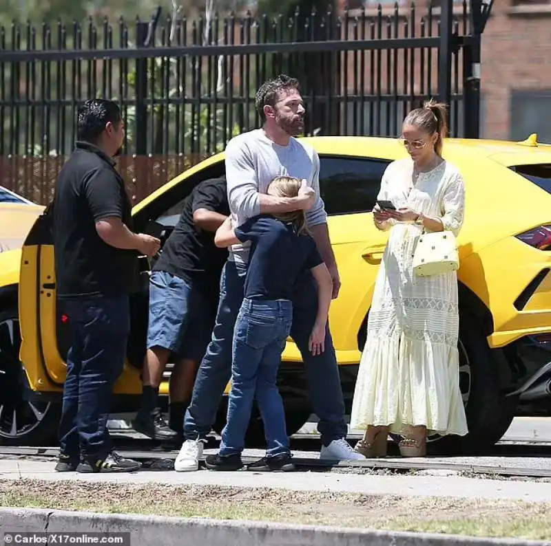 Ben Affleck consola il figlio